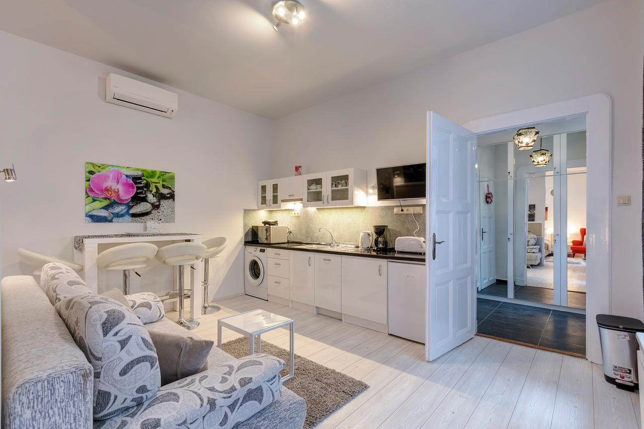 Sweet Dreams At King Street Gold Apartment Будапеща Екстериор снимка