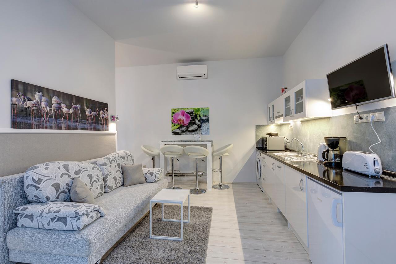 Sweet Dreams At King Street Gold Apartment Будапеща Екстериор снимка