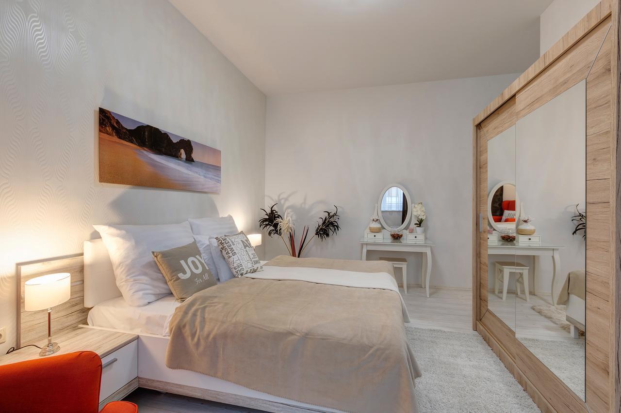 Sweet Dreams At King Street Gold Apartment Будапеща Екстериор снимка